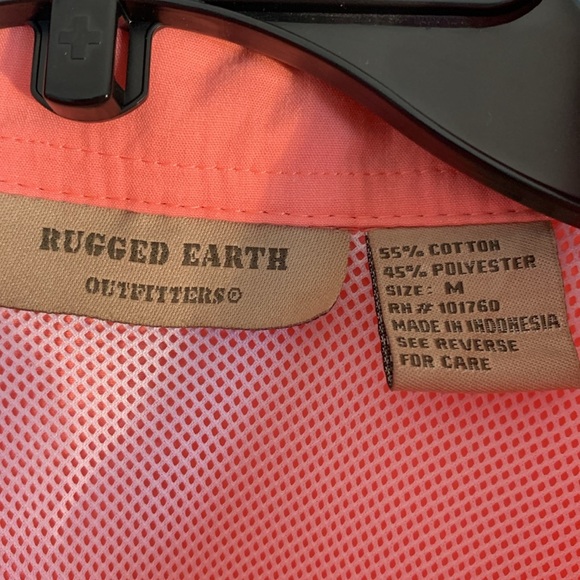 Rugged Earth Outfitters Coral Casual Button Down Short Sleeve Shirt - Picture 3 of 6